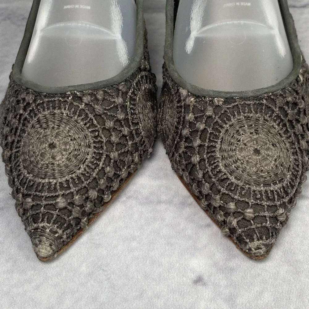 Latitude Femme Italy Pumps Women Size 40 US 9 Gray Suede Crochet Mesh 3